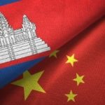 Drapeaux du Cambodge et de la Chine